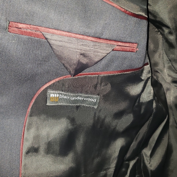 Mens 2pc Suit - Picture 6 of 10